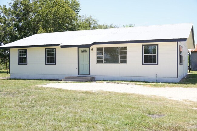 Foto del edificio - 6751 Green Valley Rd