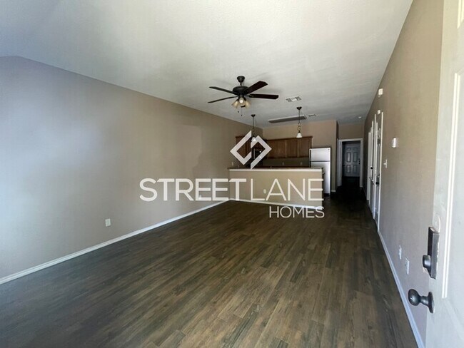 Building Photo - Charming 2 Bedroom in Nash!