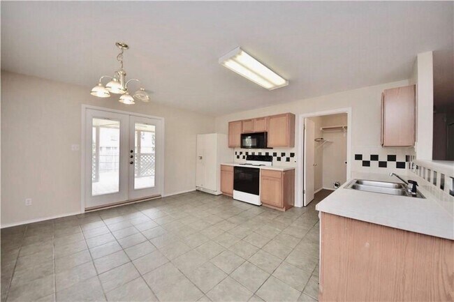 Foto del edificio - 700 Riverway Ln