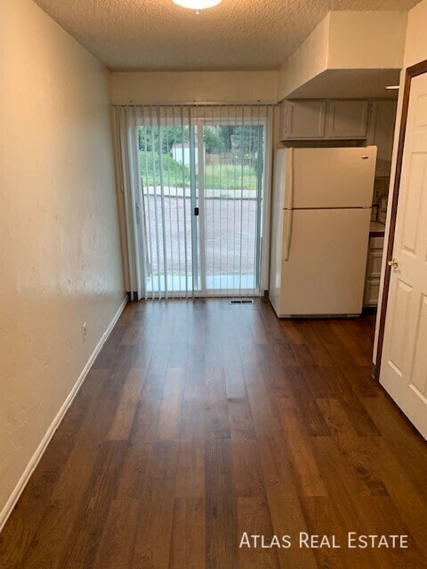 Building Photo - 2361 Split Rock Dr