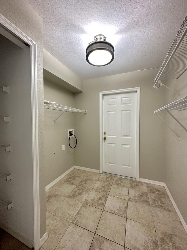 Foto del edificio - 2931 NW 9th Terrace