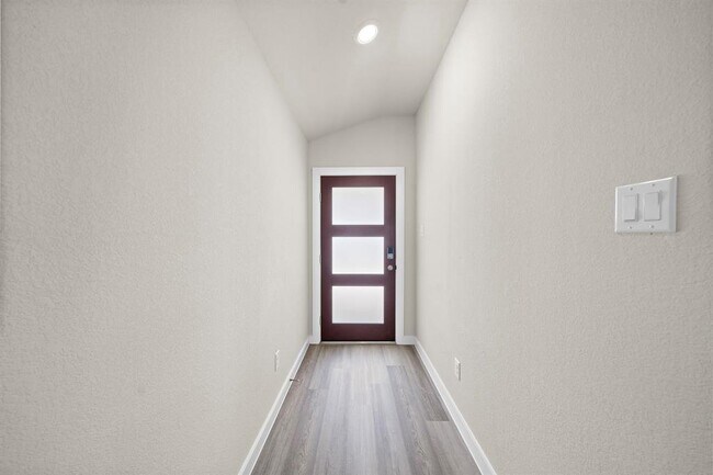 Foto del edificio - 5707 Madden Ln