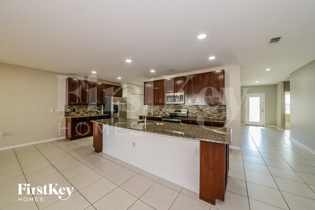 Foto del edificio - 3911 Willow Walk Dr