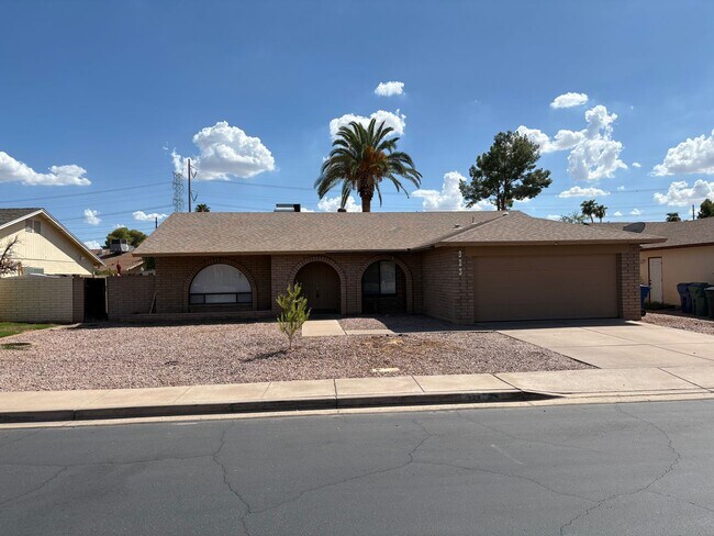 Foto del edificio - 923 W Posada Ave