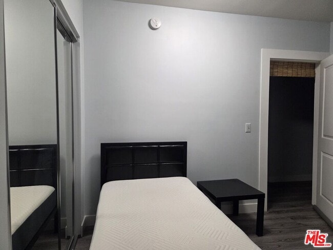 Foto del edificio - 417 S Wilton Pl