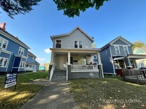 Building Photo - 3209 S Harrison St