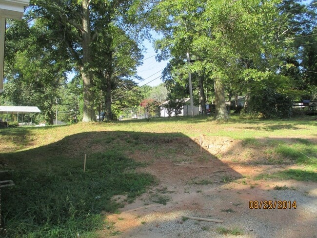 Building Photo - 139 Tanglewood Drive