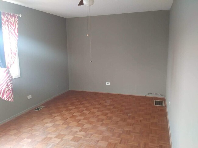 Foto del edificio - 1362 S Glen Cir
