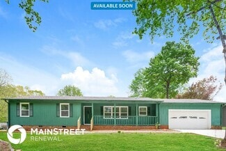 Building Photo - 2324 Pine Forest Dr