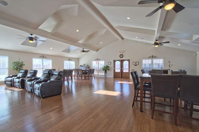 Building Photo - 1 Bed | 1 Bath 811 Sq. Ft. -GR LANDA