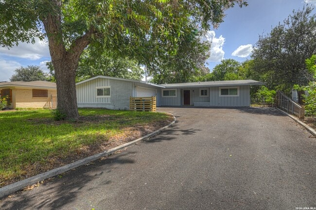 Building Photo - 146 Cardinal Dr