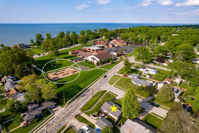 Foto del edificio - 126 Beachwood Ave