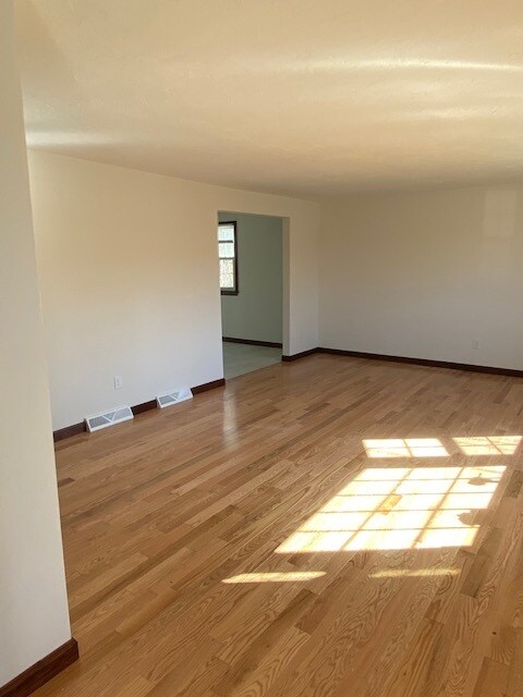 Foto del edificio - 236 Comfort St