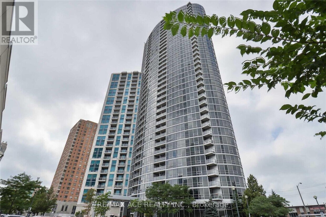 Photo principale - 83-483 Borough Dr