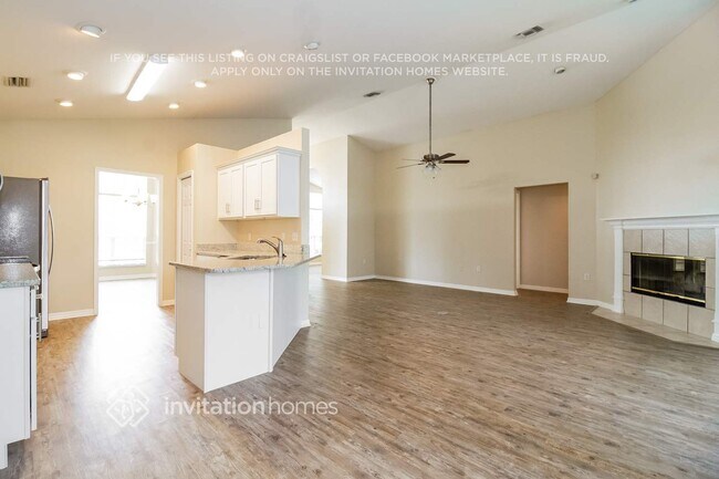 Foto del edificio - 139 Varsity Cir