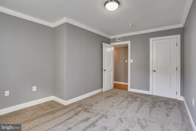 Foto del edificio - 2838 Hartford St SE