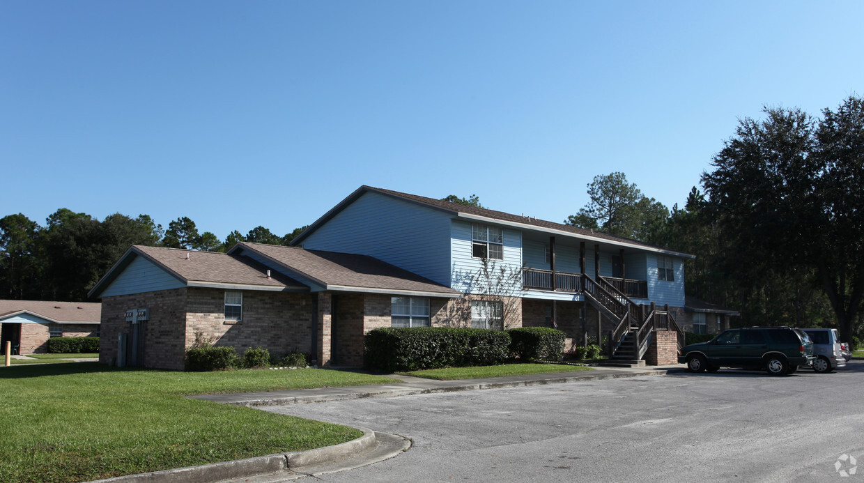 Primary Photo - Middleburg Bluffs Apartment