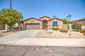Building Photo - 1634 W Windsong Dr