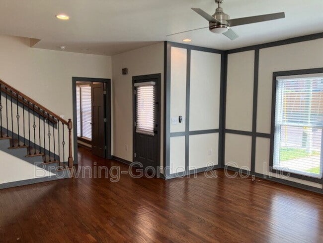 Building Photo - 1107 Holly St