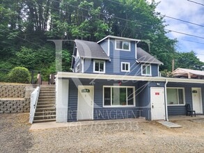 Building Photo - 1172 Arnold Ave E