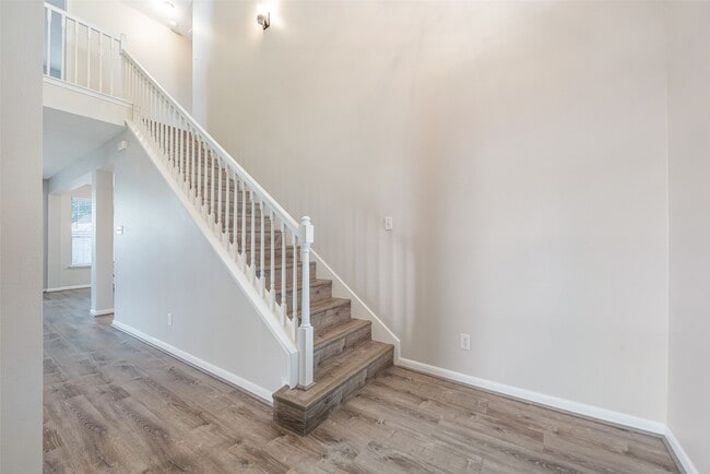 Foto del edificio - 5115 Cherrywood Ct