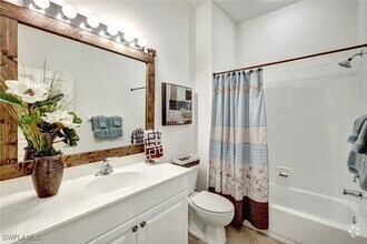 Building Photo - 12607 Fox Ridge Dr