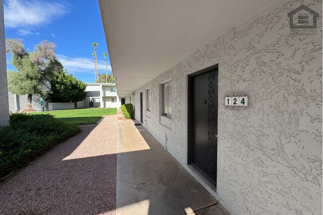 Foto del edificio - 3313 N 68th St