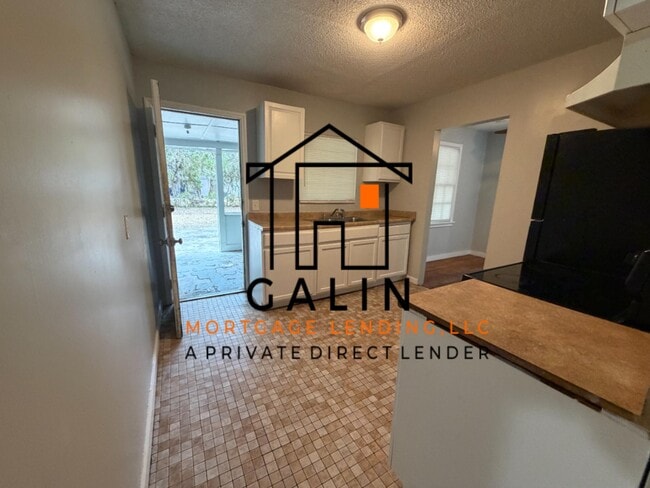 Building Photo - 261 W 73rd St