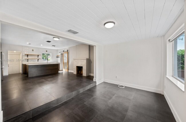 Foto del edificio - 546 NW 50th St