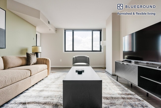 Foto del edificio - 1200 N Veitch St