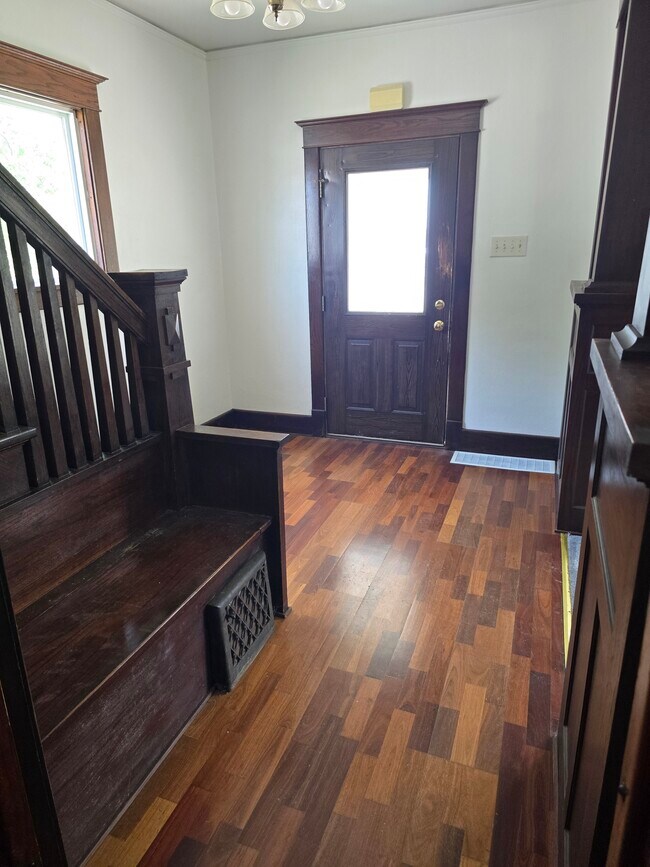 Foto del edificio - 112 5th St NE