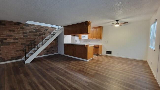 Foto del edificio - 847 Gilchrist Dr