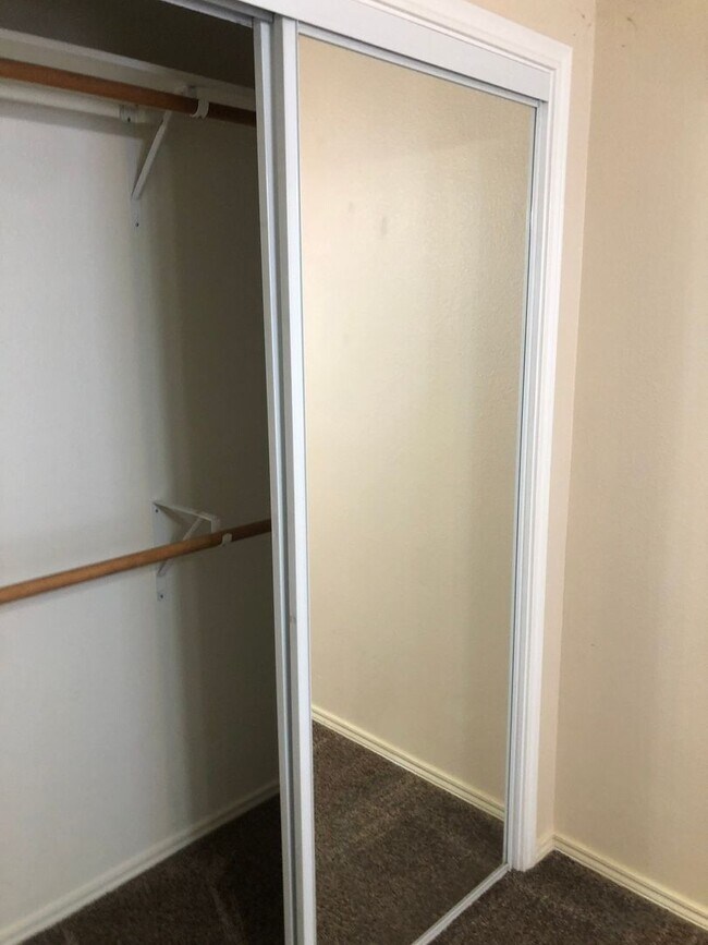 Foto del edificio - Charming Home! 3/2/2 Available August 1st!