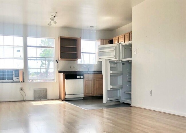 Foto del edificio - 1148 W 20th St