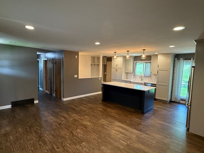 Foto del edificio - 4 Bedroom 3 Bath Home for Rent
