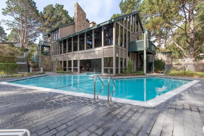Building Photo - 381 Half Moon Lane #102