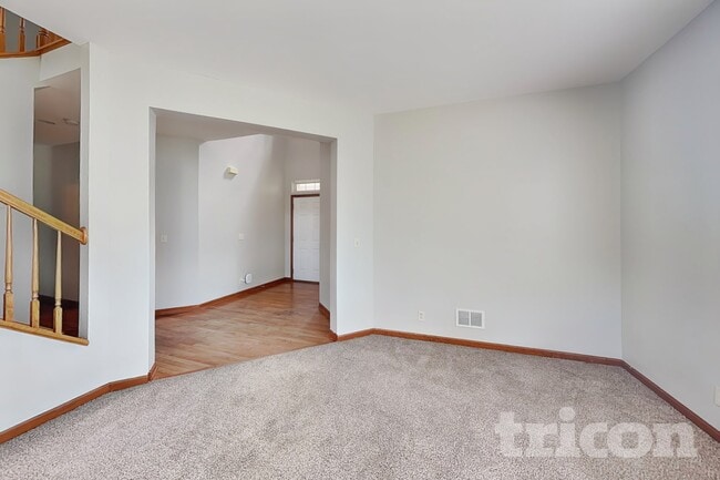Building Photo - 1278 McDole Dr