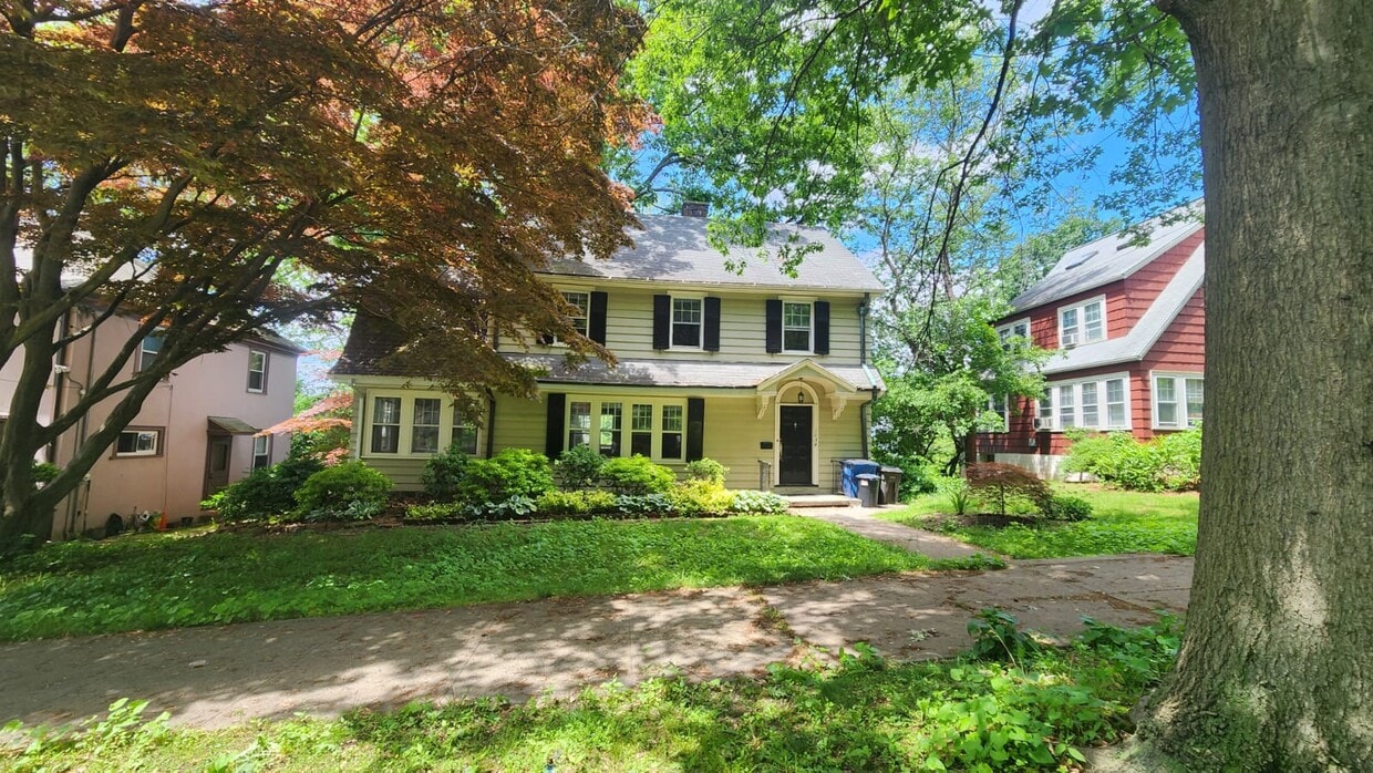 Foto principal - 1634 Ella T Grasso Blvd