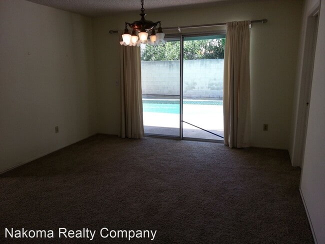 Building Photo - 5 br, 2 bath House - 918 E Mardell Ave