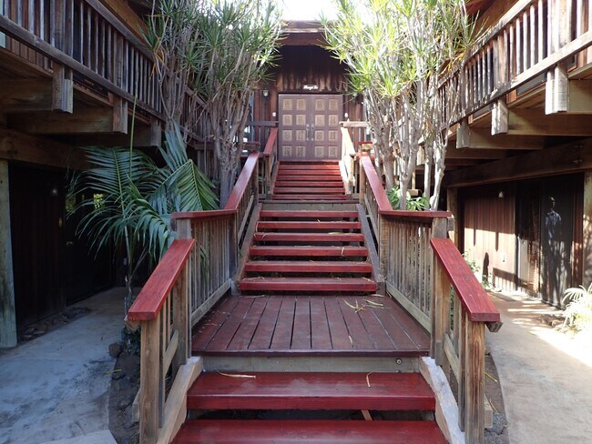 Foto del edificio - Very private, gated, mostly furnished Maui...