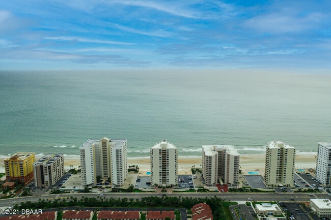 Foto del edificio - 3 Oceans W Blvd