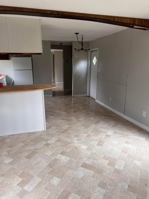 Primary Photo - 3 Bedroom in Gray Court