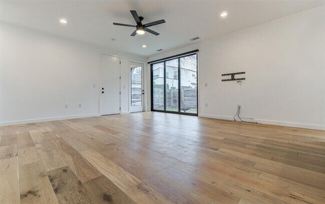 Building Photo - 2903 Prado St