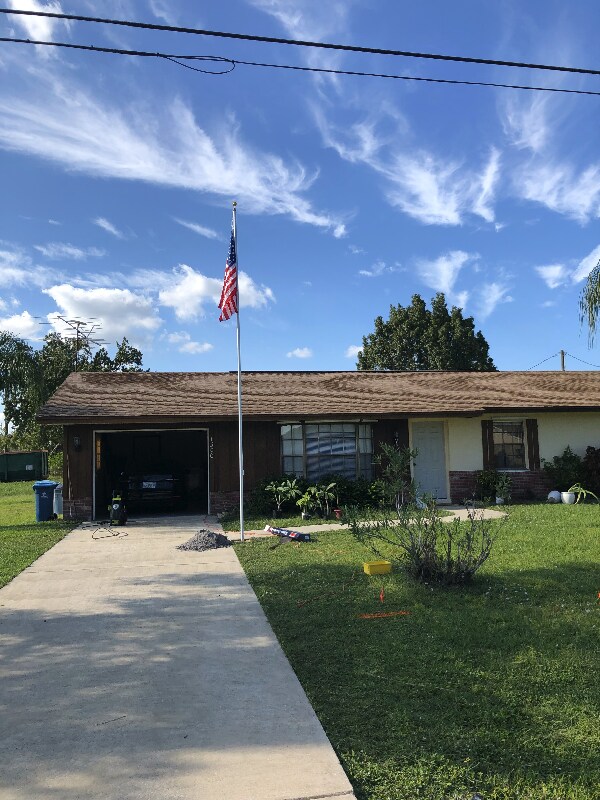 Foto principal - 1300 Emerson Dr NE