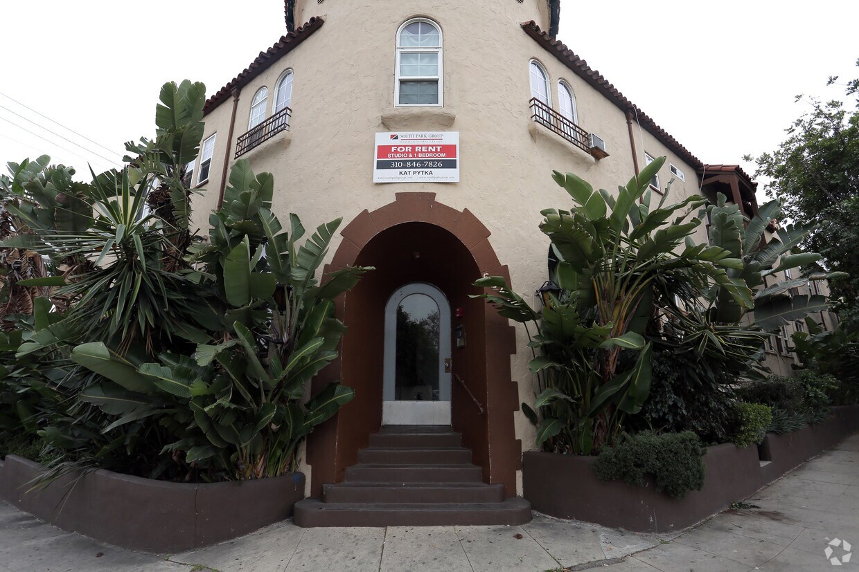 Foto del edificio - 5320 W Olympic Blvd