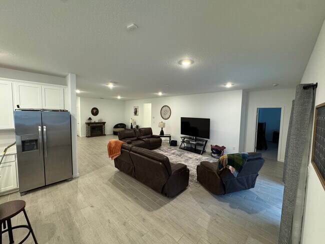 Foto del edificio - 8486 Horsebit Cir