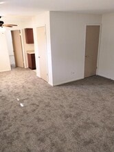 Building Photo - 3932-3936 Banks Rd