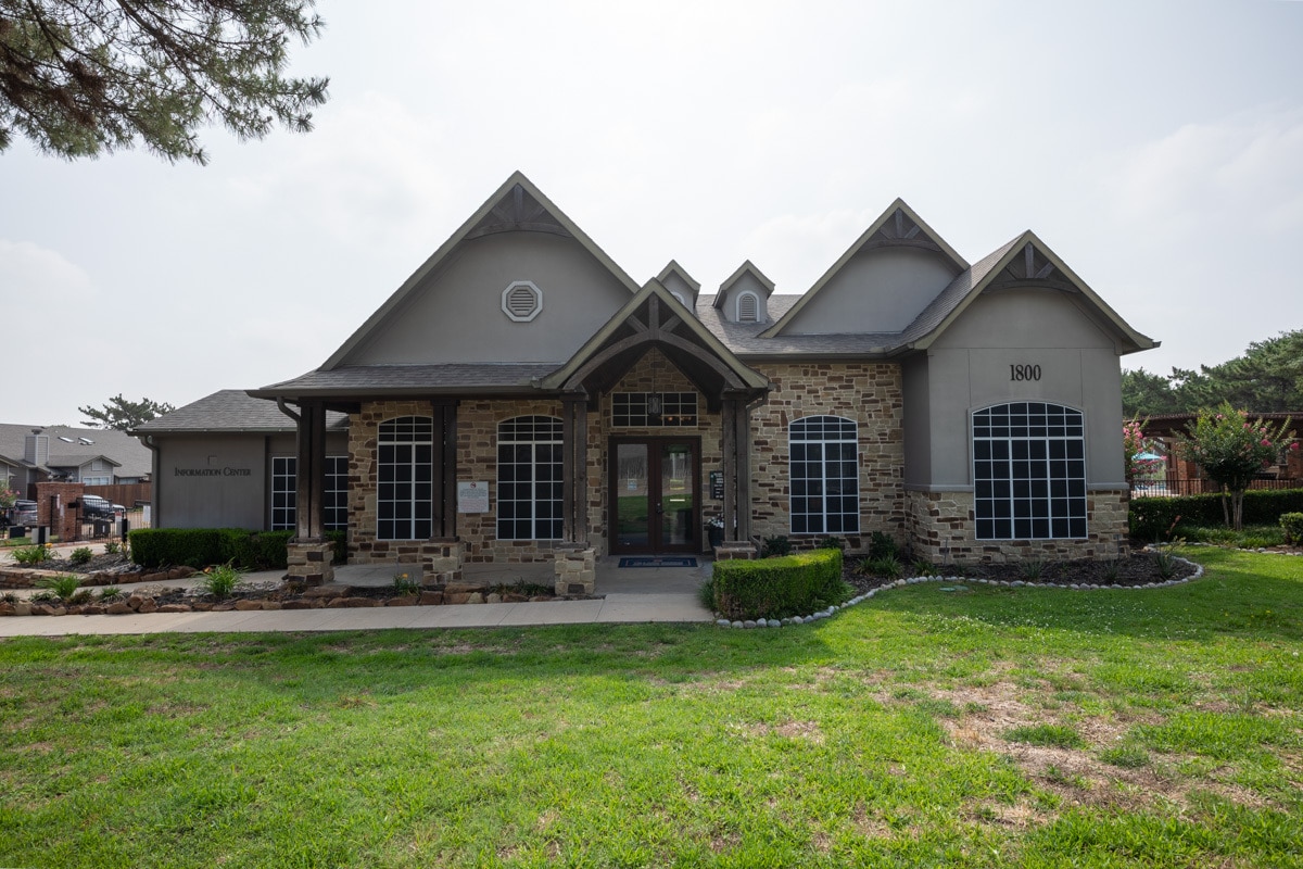 1800 Fuller Wiser Road