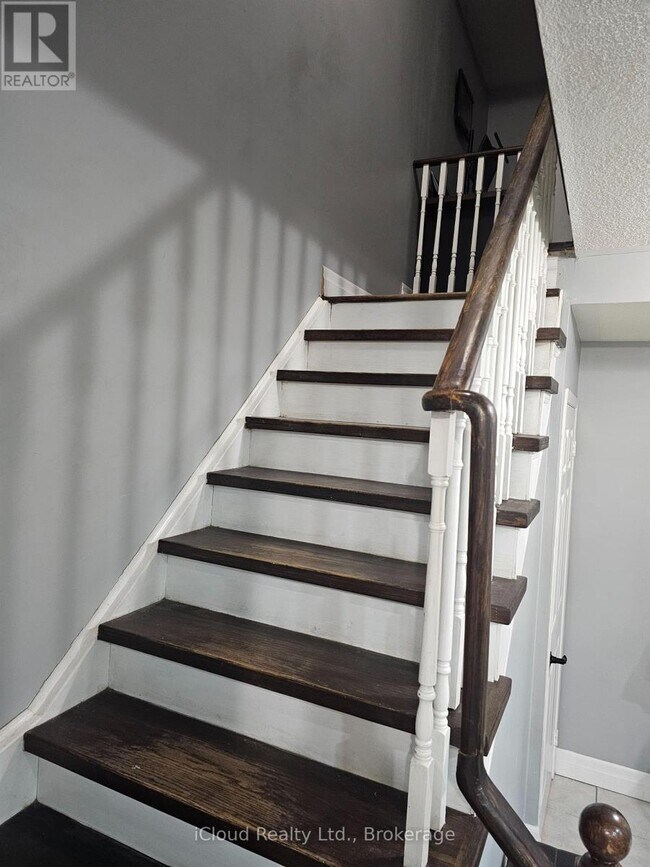 Building Photo - 5944 Ridgecrest Trail