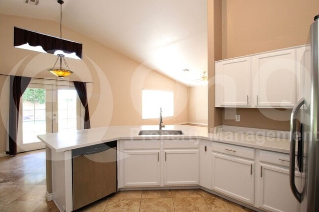 Building Photo - 1938 S Sandstone St